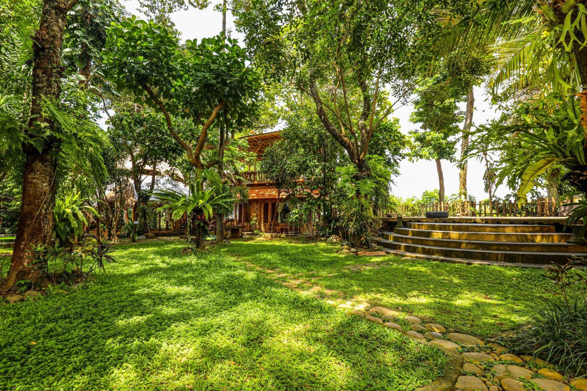 Omunity Bali Hotell Singaraja Eksteriør bilde