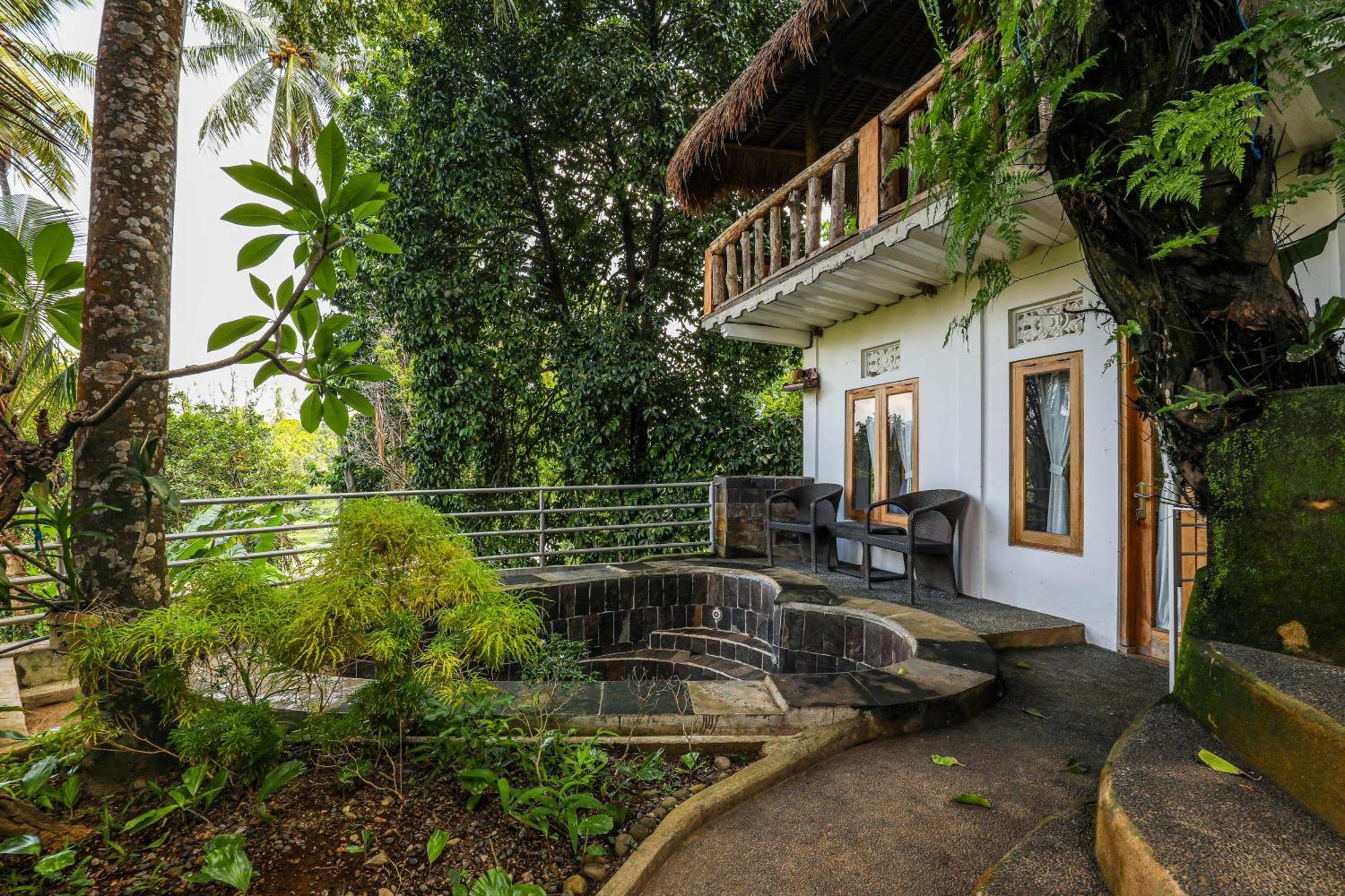 Omunity Bali Hotell Singaraja Eksteriør bilde