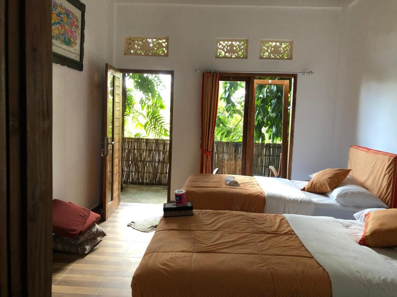 Omunity Bali Hotell Singaraja Eksteriør bilde